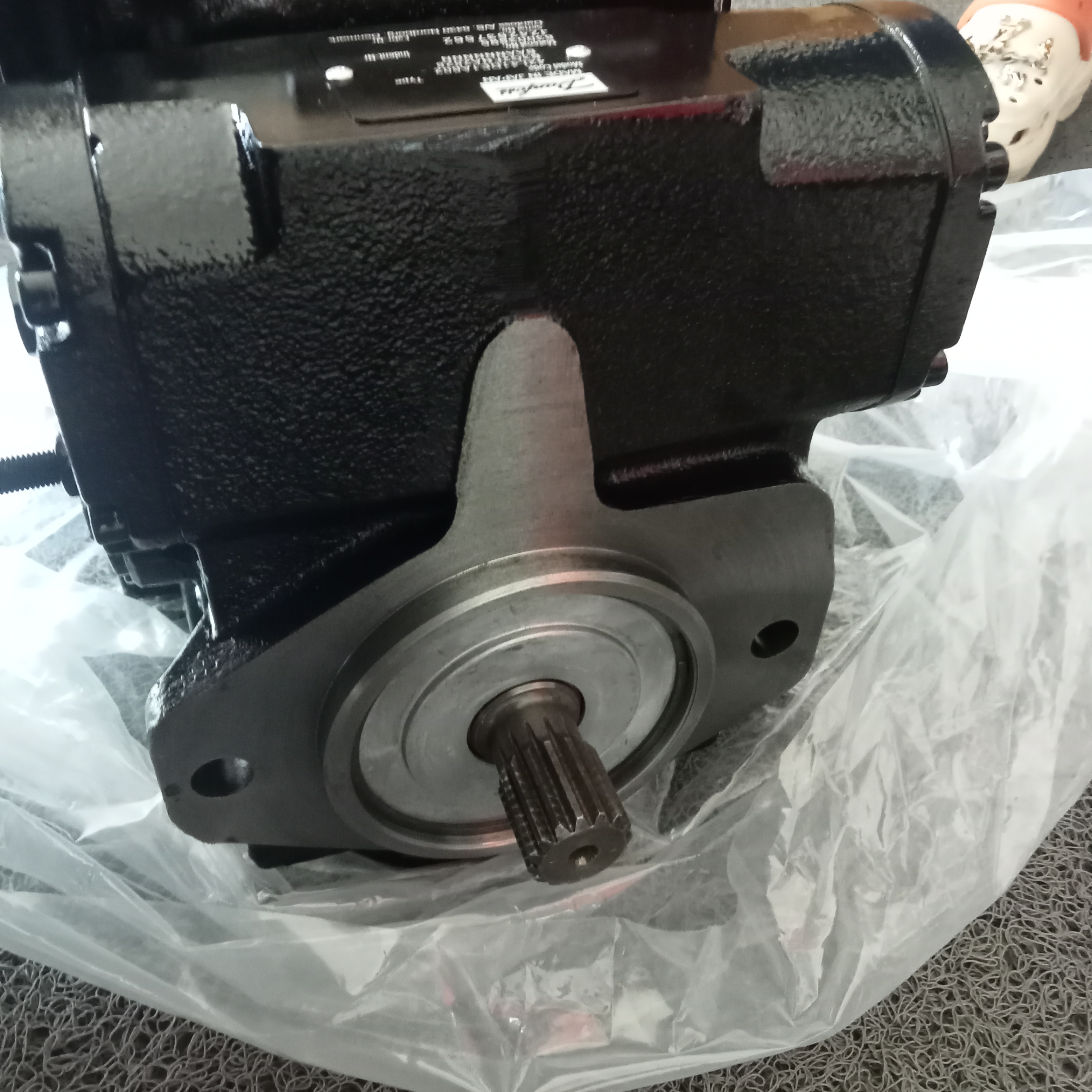 泵42L41DE1A602 B3G2FNA2828 BAANNNNNN (1)