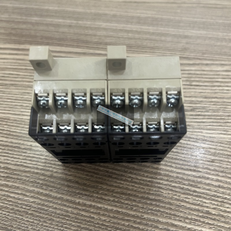 欧姆龙继电器G3DZ-F4B DC24 (1).jpg